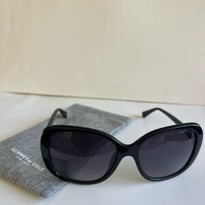 Kenneth Cole Reaction Sunglasses Black Oversized Frame NEW w/ Pouch 57-17-135